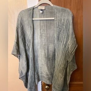 Universal Thread Kimono